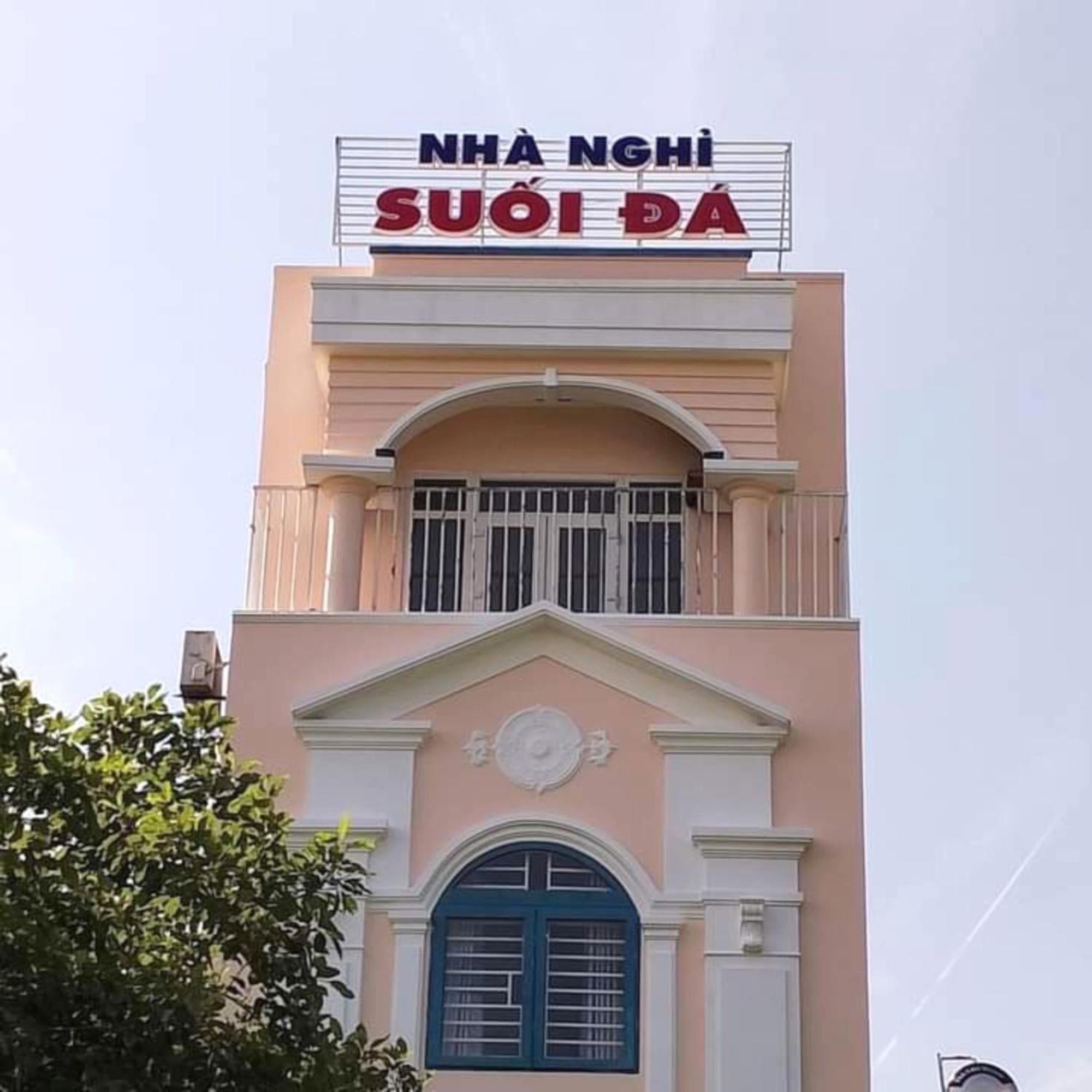 Oyo 1187 Suoi Da Motel Đà Nẵng Extérieur photo